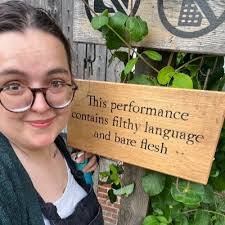 ellen hartley (@ellenmhart)