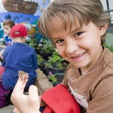 Kelly Roselle's Instagram, Twitter & Facebook