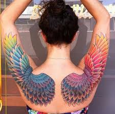 En effet, selon un mythe religieux daté de plus d'un millénaire, les ailes représentent des anges gardiens et protecteurs. 59 Tatouages D Ailes D Anges Galerie D Images