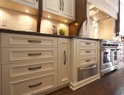 choose drawers instead of lower cabinets