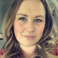 Amanda Seyfarth's Instagram, Twitter & Facebook