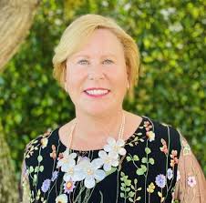 Joan Mccabe's Instagram, Twitter & Facebook