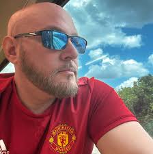 Why it's so hard to move on?😭