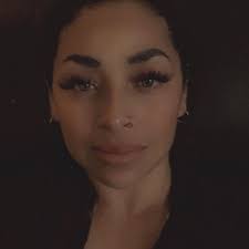 Nelly Vera's Instagram, Twitter & Facebook