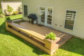 Deck With Builtin Seating And Planter Boxes Google Search Decks Backyard Backyard Patio Backyard