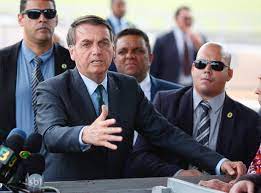 No entanto, jornalista atacada pelo presidente resgata dois vídeos para provar que ele mentiu. Bolsonaro Manda Reporter Calar A Boca E Diz Que Nao Interferiu Na Pf Poder360