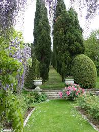 La Foce A Magnificent Garden In Tuscany Garden Design Garden Beautiful Gardens
