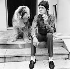 James paul mccartney was born on 18 june 1942 at walton hospital in the walton area of liverpool, where his mother, mary patricia (née mohin), had qualified to practise as a nurse.his father, james (jim) mccartney, was absent from his son's birth, due to his work as a volunteer firefighter during world war ii. Wie Paul Mccartney Optimismus Und Lebensfreude Verbreitet