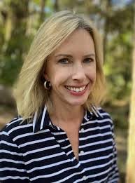 Michelle Hausmann's Instagram, Twitter & Facebook