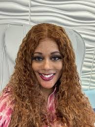 Ashley Moodie's Instagram, Twitter & Facebook