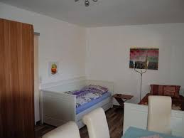 Wohnung besteht aus einem wohnschlafzimmer küchen kombination, einem bad mit wc. Ferienwohnung In Biebesheim Gross Gerau Mieten Meinefewo De