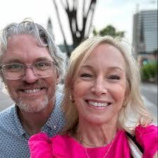 Deanna Foy's Instagram, Twitter & Facebook