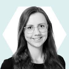 Lara Hamann's Instagram, Twitter & Facebook