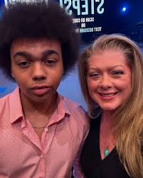 Amazing Easter, what an amazing sight to see so many except the love of a  savior!!! I adore my relationship with Jesus Christ and I'm so excited for  anyone that's ready to