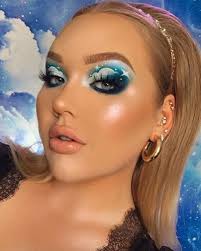 The Latest Eye Makeup Trend Is Inspired By Rain Clouds Eye Makeup Makeup Trends Artistry Makeup