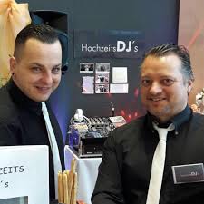 Die professionelle und sympathische dj agentur für hochzeits dj in düsseldorf, hochzeits dj in köln, hochzeits dj in essen und ganz. Hochzeits Dj S Videos Facebook