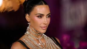 Rina, young Japanese model taking world by storm