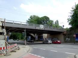 Streckenweise gelten zudem unterschiedliche geschwindigkeitsbegrenzungen. Idiotenbrucke Wikipedia