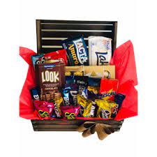 Presentes de aniversário para namorados, presentes criativo dia dos namorados, caixa personalizado para namorados, kit dia dos namorados caneca almofada, surpresa para o namorados. Cesta Bau De Chocolates Qualidade Presente Dia Dos Namorados Pais Maes Shopee Brasil