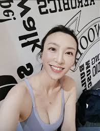 認真吃飯才能瘦下來堅持健身跑步運動的目的就是為了能好好吃飯好好吃肉好好喝酒啊gymroutine