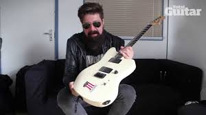 Hasil gambar untuk fender jazzmaster james root