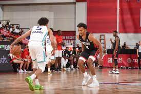 Blakeney S Explosive Scoring Pushes Trail Blazers Past Hornets Blazer S Edge