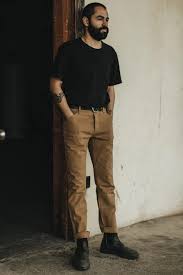 This look is perfect for a day out or during the fall. The 6 Most Stylish Ways To Wear Chelsea Boots