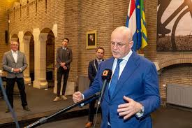 Johannes gerardus van agtmaal (es); Raadslid Pijnen Na Huisscan Ongerust Gevoel Door Vuurwerkbom Slijt Langzaam Bergen Op Zoom Ad Nl