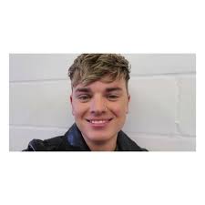 Roman Gray (@SexyromanGray)