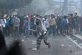 Cuti bersama pegawainegeri sipiltahun 2019. 6 Maut 200 Cedera Dalam Rusuhan Di Jakarta Berita Dunia Beritaharian Sg