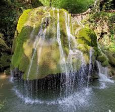 Cascadă bigăr se află în valea minisului, la jumătatea distanței dintre localitățile anina și bozovici, pe dn57b ș la jumătatea. Cascada BigÄƒr LecÈ›ie De Marketing Bine FÄƒcut