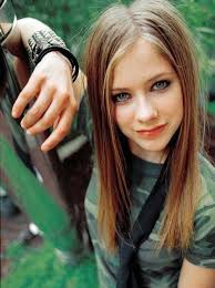 Check out full gallery with 1271 pictures of avril lavigne. Resultado De Imagen Para Avril Lavigne 2002 Belleza Mujer Hermosas Celebridades Fotos De Avril Lavigne