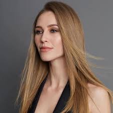 Sherri Knowles's Instagram, Twitter & Facebook