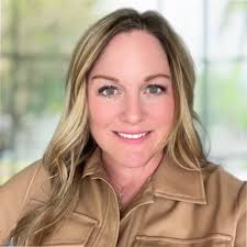 That spring feeling 🌸🌷💖☀️ps took out my braids. What do ya think?