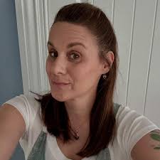 Weekend onset with the cast and crew of student film by @josephine_yozi  “Bite Me” beautiful location and very talented cast and crew🎬 I had the  amazing opportunity to play Aunt Julie had