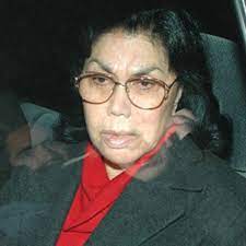 You can hear queta's rich voice on the video, but you can't see her. La Prieta Linda Y El Pacto Que Hizo Con Juan Gabriel