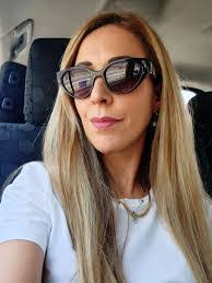 Deborah Claeys's Instagram, Twitter & Facebook