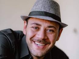 تفسير حلم شنطة المكياج في المنام. Ù…Ø­Ù…Ø¯ Ø«Ø±ÙˆØª ÙŠÙ†Ø¹ÙŠ ÙˆØ§Ù„Ø¯ Ø§Ù„ÙÙ†Ø§Ù† Ù…Ø­Ù…Ø¯ Ø¹Ù„ÙŠ Ø±Ø²Ù‚ Ø±Ø¨Ù†Ø§ ÙŠØµØ¨Ø± Ø§Ø­Ø¨Ø§Ø¨Ù‡ Ù†Ø¬ÙˆÙ… Ø§Ù„ÙÙ† Ø§Ù„Ù…ÙˆØ¬Ø²
