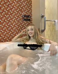 Best of emegeee OnlyFans leaked gallery