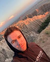 Dylan Stone-Miller: Man who fathered 96 kids resigns from work to track  them all down