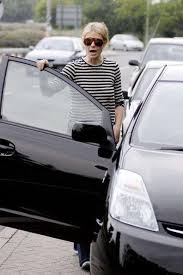 gwyneth paltrow toyota prius prius celebrity cars