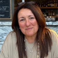 Katy Horn's Instagram, Twitter & Facebook