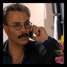 NUEVO ROSTRO!😱 SERGIO SENDEL SE APLICA UNA COSTOSA VACUNA PARA LUCIR MÁS  JOVEN A LOS 59 AÑOS💉 “VOY A QUEDAR MUCHÍSIMO MEJOR”😎 El reconocido actor  mexicano Sergio Sendel sorprendió a todos sus