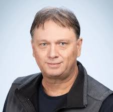 Ashlee Sloan's Instagram, Twitter & Facebook