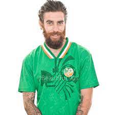 Don't forget you can also have legends names printed such as damien duff, roy keane, liam brady and shay given. 1994 Ireland Home Replica Retro Football Shirt Jersey Soccer Beautiful 90s