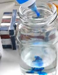 Lavalampen kinder experiment mit einfachen materialien selbermachen. Experiment Lavalampe Aquarium Kinder Diy Trends