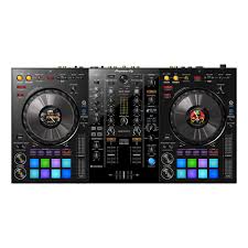 Vendo traktor s4 mk2, in ottime condizioni estetiche e funzionali, mai riparata e tenuta in modo maniacale poiché posta fin da subito nel suo flight case originale ed utilizzata solamente da me ess. Countless Hunt Micro Vendo Consolle Dj Usata Amazon Onoyelken Com