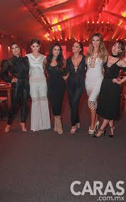 Esta bien buena la pelea ficticia entre barbara de regil y mariana rdz jajajaja se están dando con todo! Famosas En La 14va Entrega De Los Best Cars Revista Caras