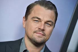 Jun 05, 2021 · leonardo dicaprio a récupéré l'ancienne demeure de la vedette de modern family, jesse tyler ferguson, pour l'offrir à sa mère. Leonardo Dicaprio Got Hit In The Face With A Volleyball And The Memes Are A Glamour