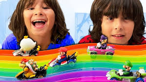 Probamos la pista arcoiris Hot Wheels Mario Kart!!